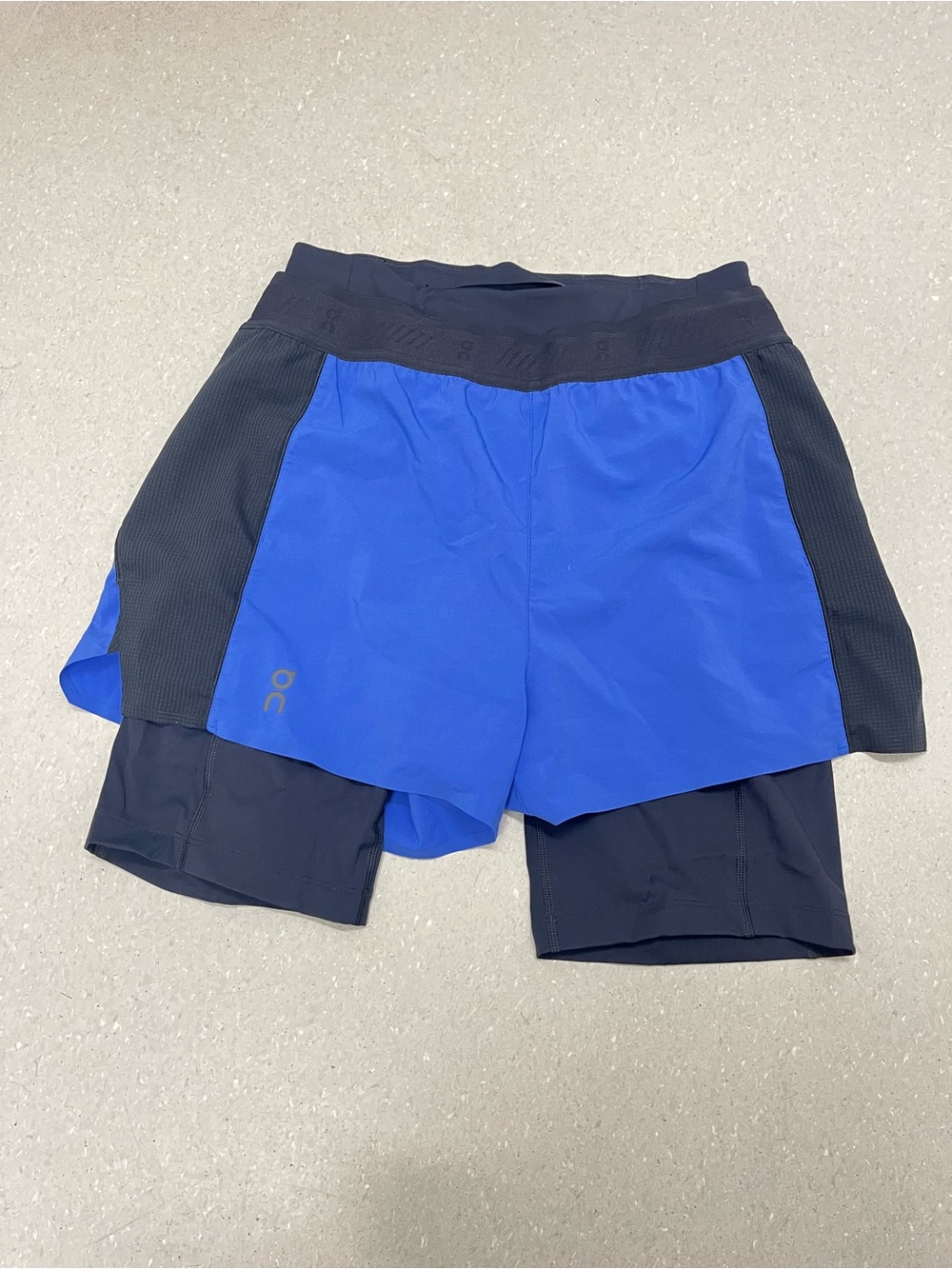 On Running Women’s Running Shorts Cobalt/Black Size Small - Picture 3 of 14